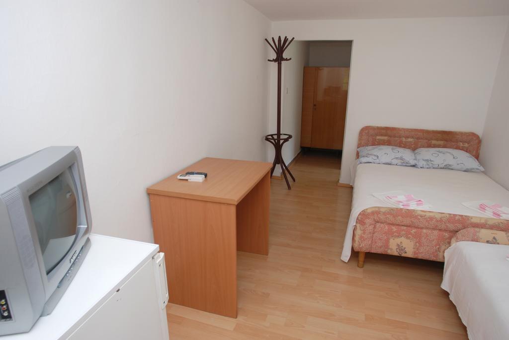 Apartments Slavica Rafailovici 布德瓦 客房 照片
